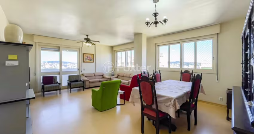 Apartamento com 3 quartos à venda na Rua Duque de Caxias, 1304, Centro Histórico, Porto Alegre