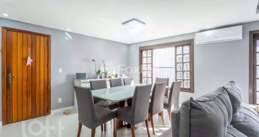 Casa com 3 quartos à venda na Rua Canavieiras, 98, Vila Ipiranga, Porto Alegre