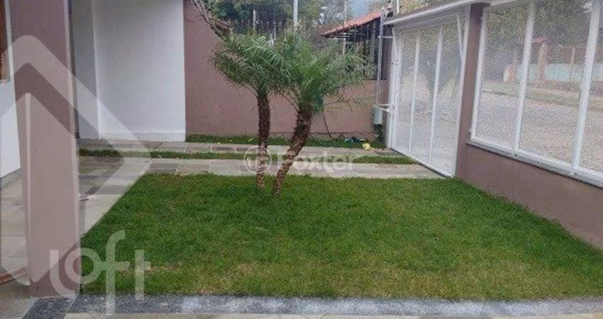 Casa com 3 quartos à venda na Rua Alfredo Varela, 212, Teresópolis, Porto Alegre
