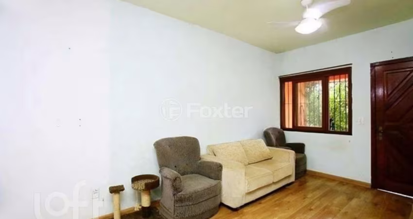 Casa com 2 quartos à venda na Avenida Nossa Senhora de Guadalupe, 371, Hípica, Porto Alegre