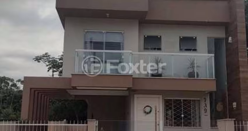 Casa com 3 quartos à venda na Rua Delgísia Maria de Souza, 777, Sertão do Maruim, São José