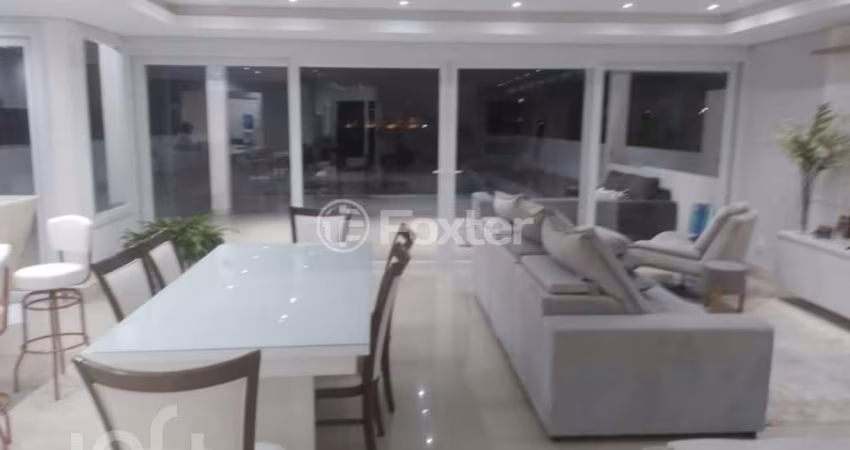Casa em condomínio fechado com 5 quartos à venda na Avenida Juca Batista, 8000, Chapéu do Sol, Porto Alegre