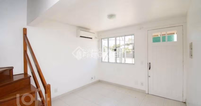 Casa em condomínio fechado com 2 quartos à venda na Avenida Faria Lobato, 1120, Sarandi, Porto Alegre