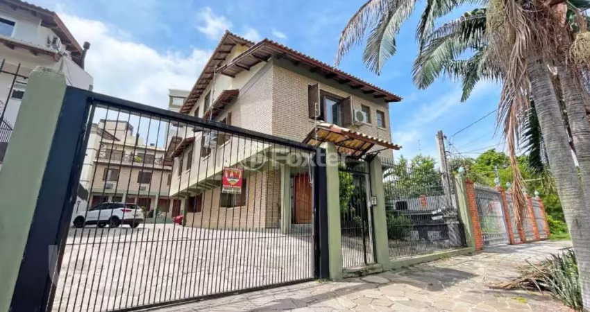 Casa em condomínio fechado com 3 quartos à venda na Avenida Karl Iwers, 252, Jardim Itu Sabará, Porto Alegre