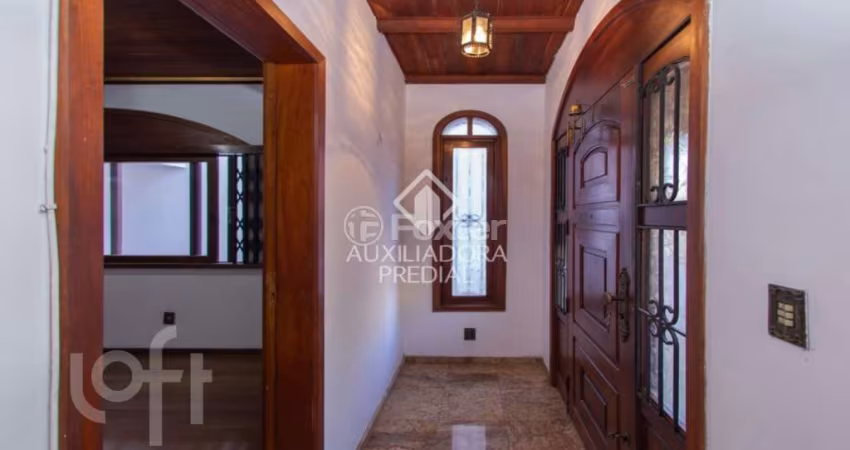 Casa com 3 quartos à venda na Rua Doutor João Simplício Alves de Carvalho, 527, Vila Ipiranga, Porto Alegre