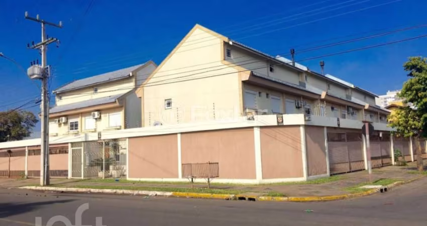 Casa em condomínio fechado com 4 quartos à venda na Rua Vereador Antônio Ferreira Alves, 570, Centro, Canoas