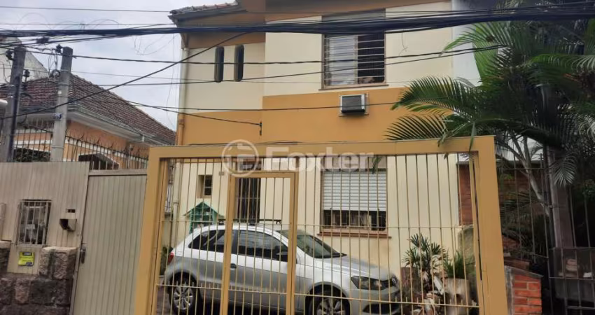 Casa com 4 quartos à venda na Rua Zamenhoff, 135, São João, Porto Alegre