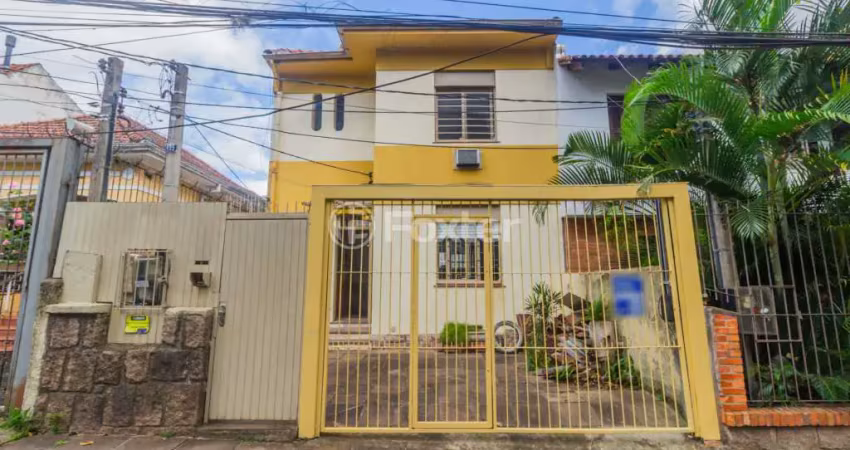 Casa com 4 quartos à venda na Rua Zamenhoff, 135, São João, Porto Alegre