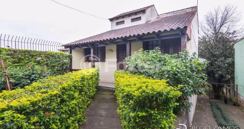Casa com 3 quartos à venda na Avenida Rodrigues da Fonseca, 1728, Vila Nova, Porto Alegre