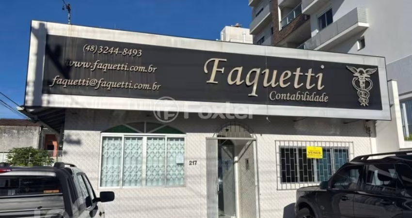 Casa com 4 quartos à venda na Rua Coronel Américo, 217, Barreiros, São José
