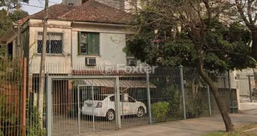 Casa com 5 quartos à venda na Rua Dom Pedro II, 1435, São João, Porto Alegre