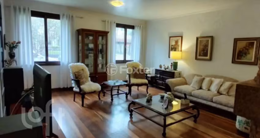 Casa com 3 quartos à venda na Rua Doutor João Simplício Alves de Carvalho, 515, Vila Ipiranga, Porto Alegre