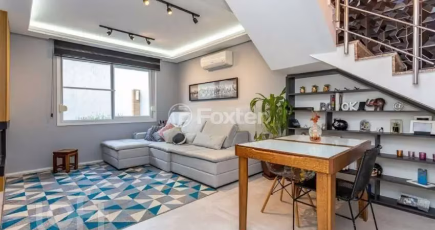 Casa com 3 quartos à venda na Rua Cangussu, 607, Nonoai, Porto Alegre