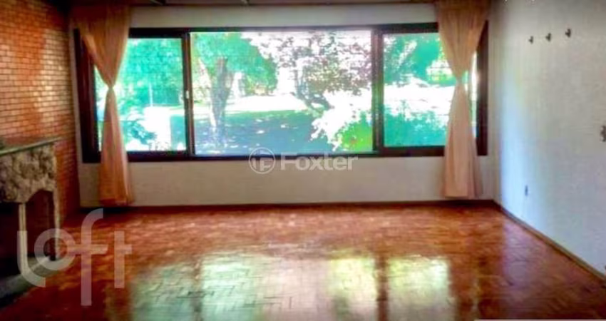 Casa com 3 quartos à venda na Rua General Nestor Silva Soares, 391, Três Figueiras, Porto Alegre