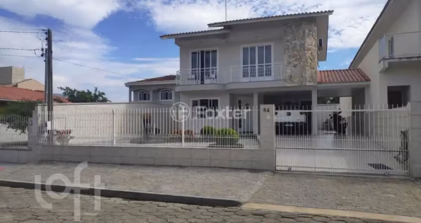 Casa com 3 quartos à venda na Rua Graciliano Carlos de Quadros, 63, Centro, Palhoça