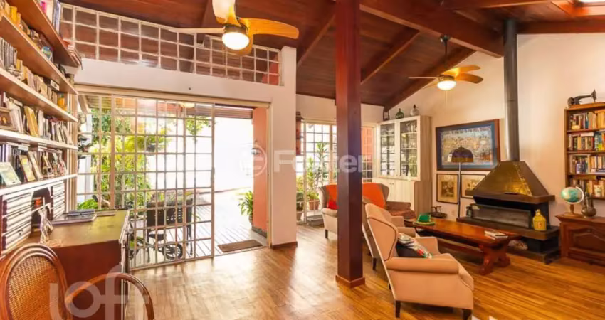 Casa com 3 quartos à venda na Rua Comendador Rodolfo Gomes, 575, Menino Deus, Porto Alegre