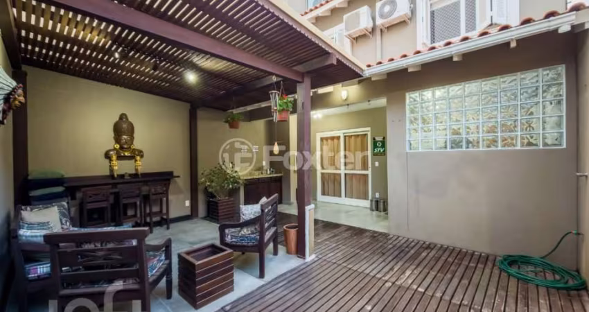 Casa com 3 quartos à venda na Rua Padre João Batista Reus, 2125, Vila Conceição, Porto Alegre
