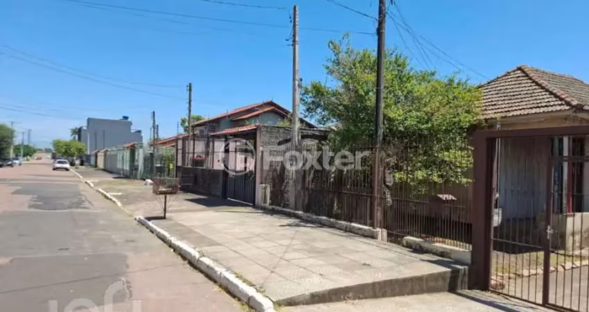 Casa à venda na Rua Rodrigues Alves, 302, Niterói, Canoas