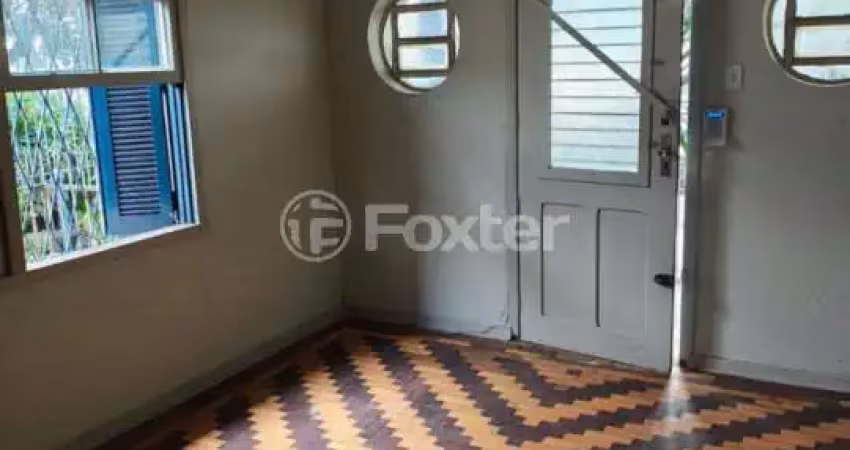 Casa com 2 quartos à venda na Rua General Gomes Carneiro, 917, Medianeira, Porto Alegre