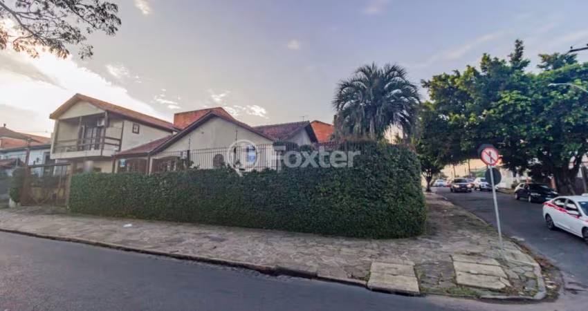 Casa com 5 quartos à venda na Rua Jenor Cardoso Jarros, 259, Jardim Itu Sabará, Porto Alegre