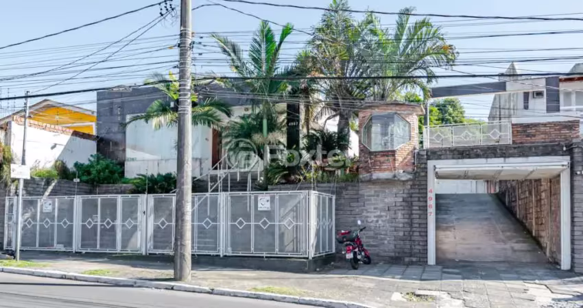 Casa comercial com 1 sala à venda na Avenida da Cavalhada, 4967, Cavalhada, Porto Alegre