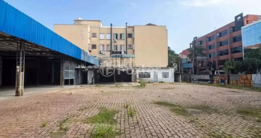 Barracão / Galpão / Depósito à venda na Avenida Brasil, 813, Navegantes, Porto Alegre