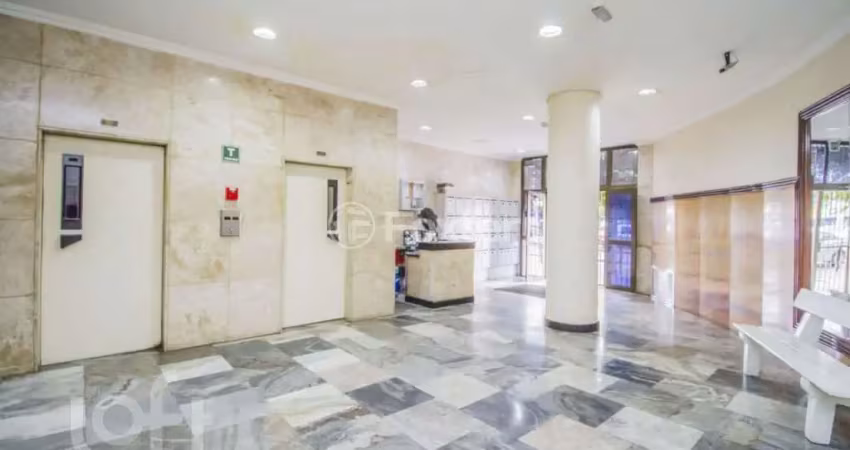 Apartamento com 3 quartos à venda na Praça Princesa Isabel, 57, Azenha, Porto Alegre