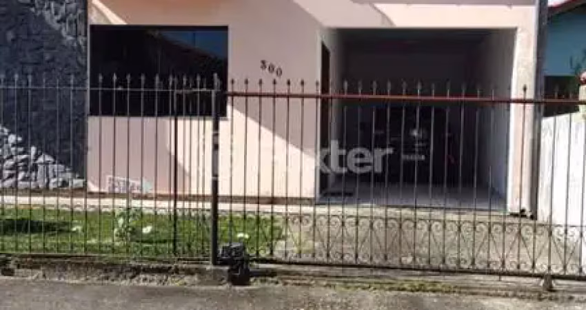 Casa com 3 quartos à venda na Servidão Idelfonso Caetano Melo, 300, Carianos, Florianópolis