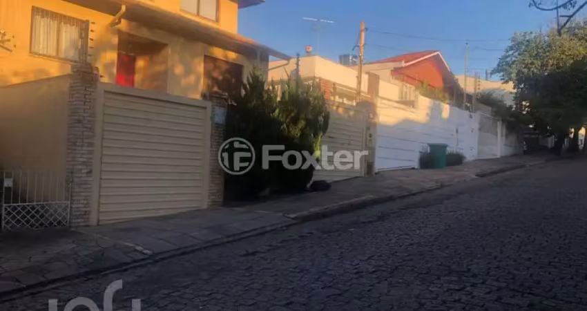 Casa com 3 quartos à venda na Rua Gustavo Schmidt, 553, Três Figueiras, Porto Alegre