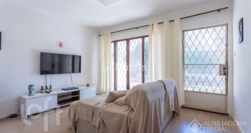 Casa com 3 quartos à venda na Rua Gustavo Schmidt, 553, Três Figueiras, Porto Alegre