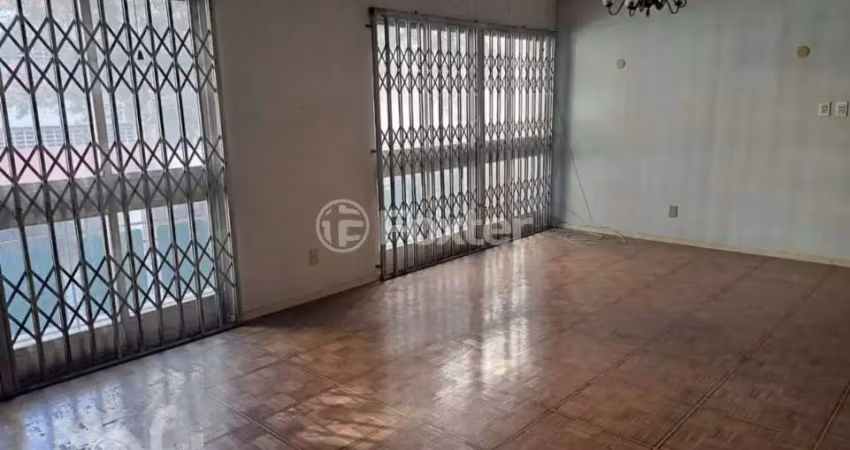 Apartamento com 3 quartos à venda na Rua Duque de Caxias, 1374, Centro Histórico, Porto Alegre