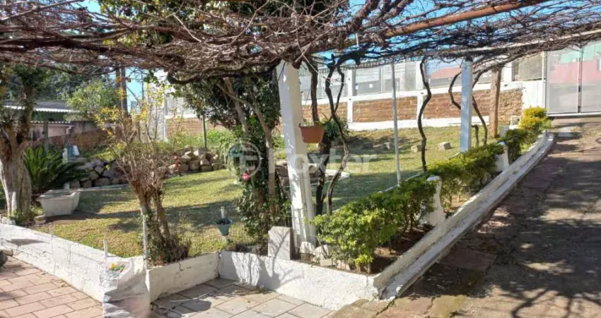 Terreno à venda na Avenida Saturnino de Brito, 340, Vila Jardim, Porto Alegre