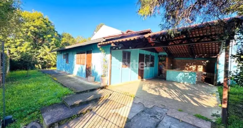 Casa com 3 quartos à venda na Rua Valmir Bernardes Ferreira, 224, Santo Afonso, Novo Hamburgo