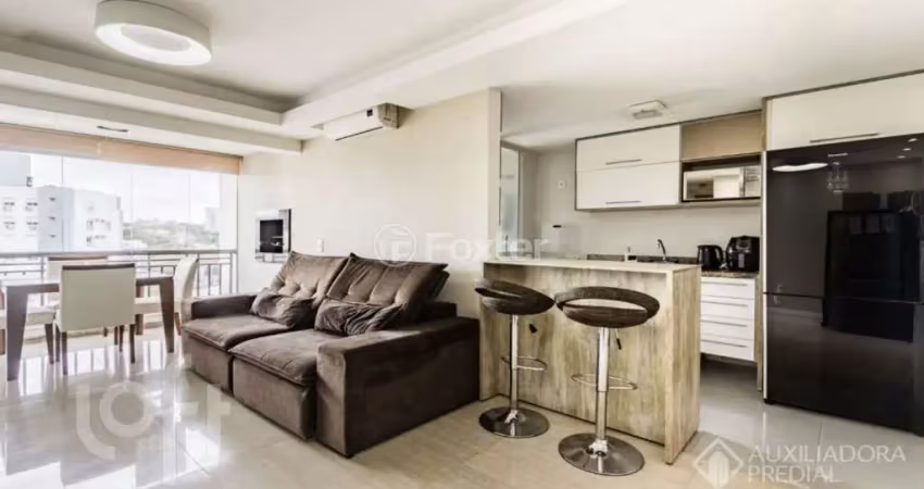 Apartamento com 2 quartos à venda na Rua Jari, 359, Passo da Areia, Porto Alegre