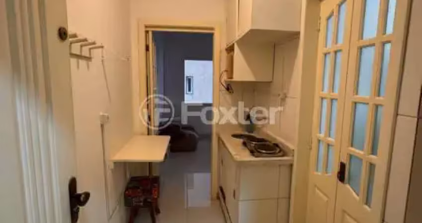 Kitnet / Stúdio à venda na Avenida Senador Salgado Filho, 359, Centro Histórico, Porto Alegre