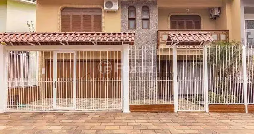 Casa com 3 quartos à venda na Rua Assunção, 210, Jardim Lindóia, Porto Alegre