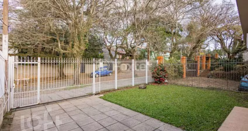 Casa com 3 quartos à venda na Rua Estácio de Sá, 700, Chácara das Pedras, Porto Alegre