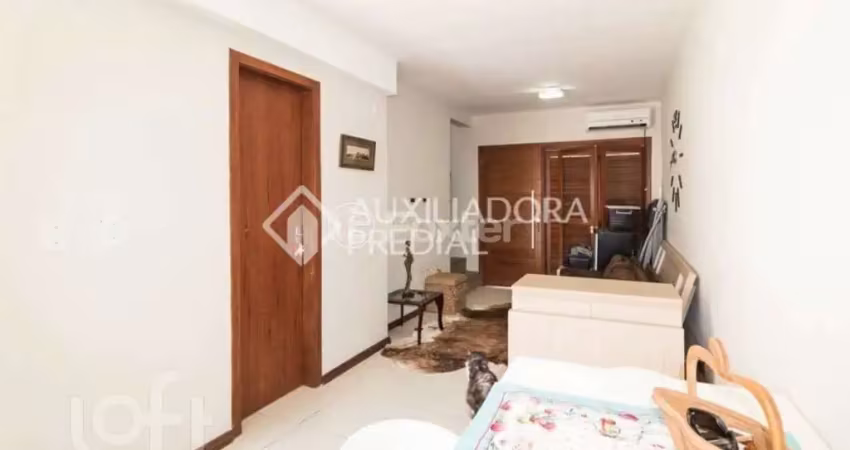 Casa com 2 quartos à venda na Rua Pau-Brasil, 271, Hípica, Porto Alegre