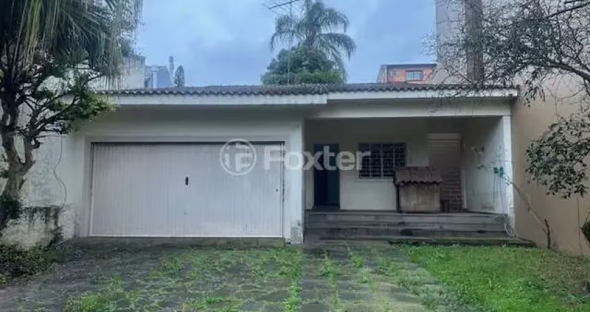Casa com 3 quartos à venda na Avenida Teixeira Mendes, 514, Chácara das Pedras, Porto Alegre