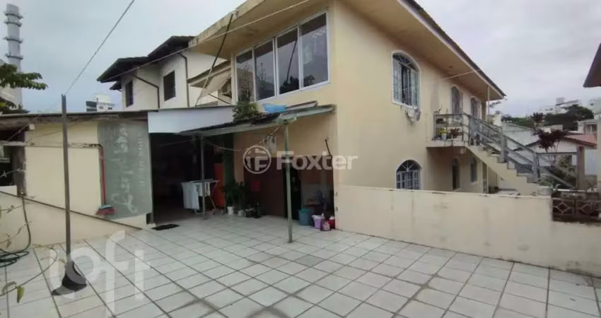 Casa com 6 quartos à venda na Rua Biase Faraco, 151, Capoeiras, Florianópolis