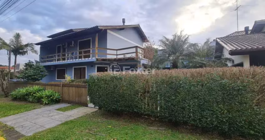 Casa em condomínio fechado com 3 quartos à venda na Avenida Senador Salgado Filho, 6863, São Lucas, Viamão