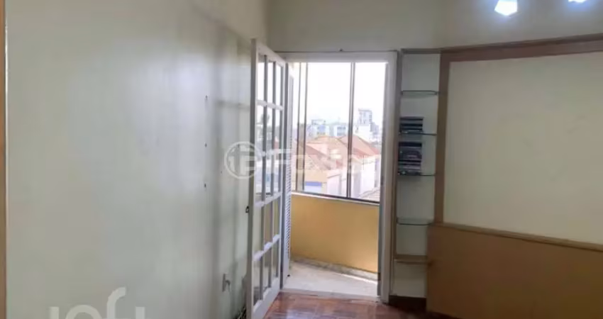Apartamento com 3 quartos à venda na Rua Sete de Abril, 355, Floresta, Porto Alegre