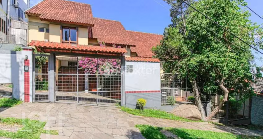Casa em condomínio fechado com 2 quartos à venda na Rua Santa Vitória, 369, Tristeza, Porto Alegre