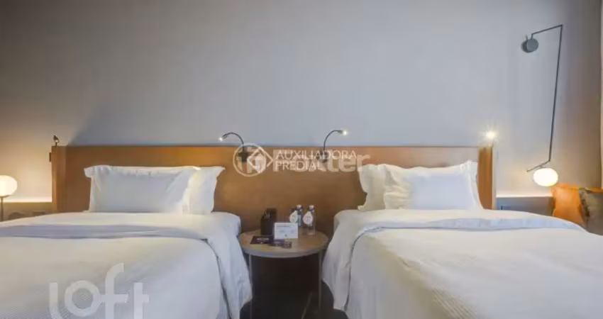 Kitnet / Stúdio à venda na Avenida Padre Cacique, 2703, Praia de Belas, Porto Alegre