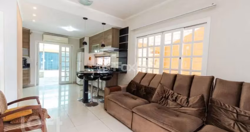Casa com 3 quartos à venda na Rua Maria Elaine Wotter, 85, Parque Santa Fé, Porto Alegre