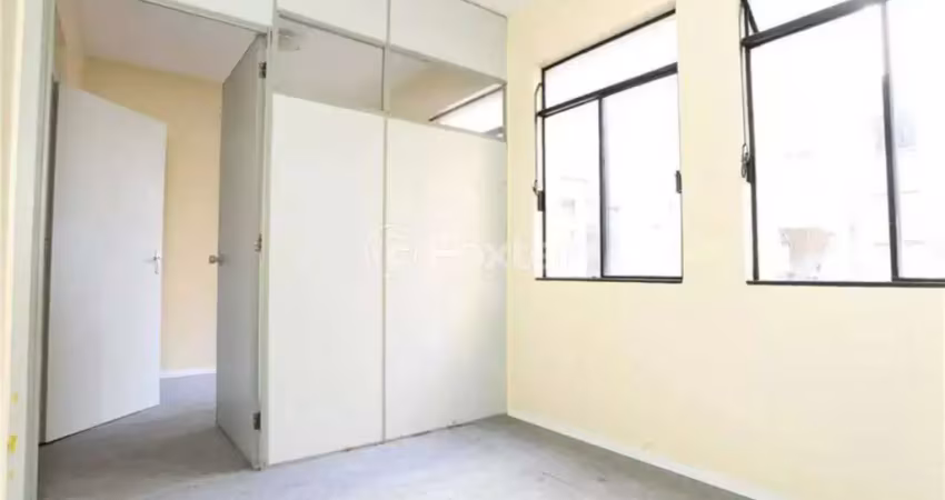 Sala comercial com 2 salas à venda na Rua General Vitorino, 129, Centro Histórico, Porto Alegre