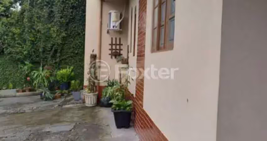 Casa com 3 quartos à venda na Rua Elias Merise, 652, Roçado, São José