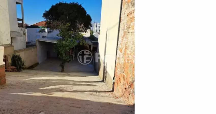 Casa com 1 quarto à venda na Rua Roque Calage, 442, Passo da Areia, Porto Alegre