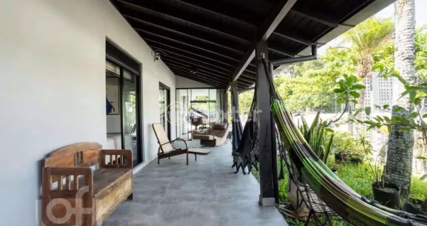 Casa com 3 quartos à venda na Servidão Caminho dos Surfistas, 193, Campeche, Florianópolis