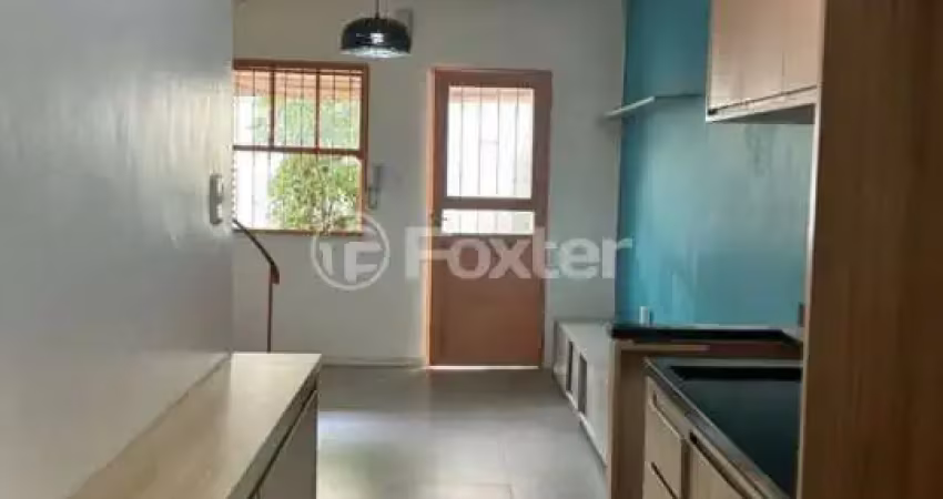 Casa com 2 quartos à venda na Rua Mura, 356, Guarujá, Porto Alegre